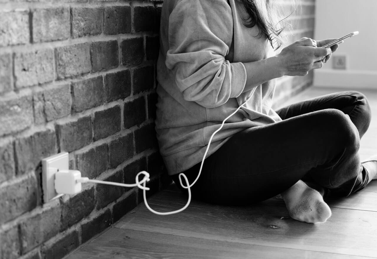 Staying connected with a phone plugged in | Real estate investing